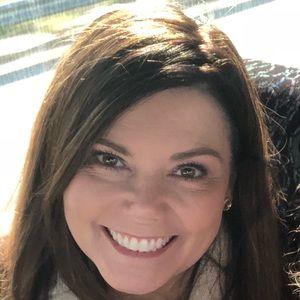 Meet your Posher, Carrie